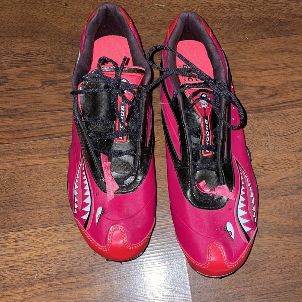 Brooks Surge Fighter Plane Pink Track and Field Shoes Women's 11 NEW - Picture 2 of 6